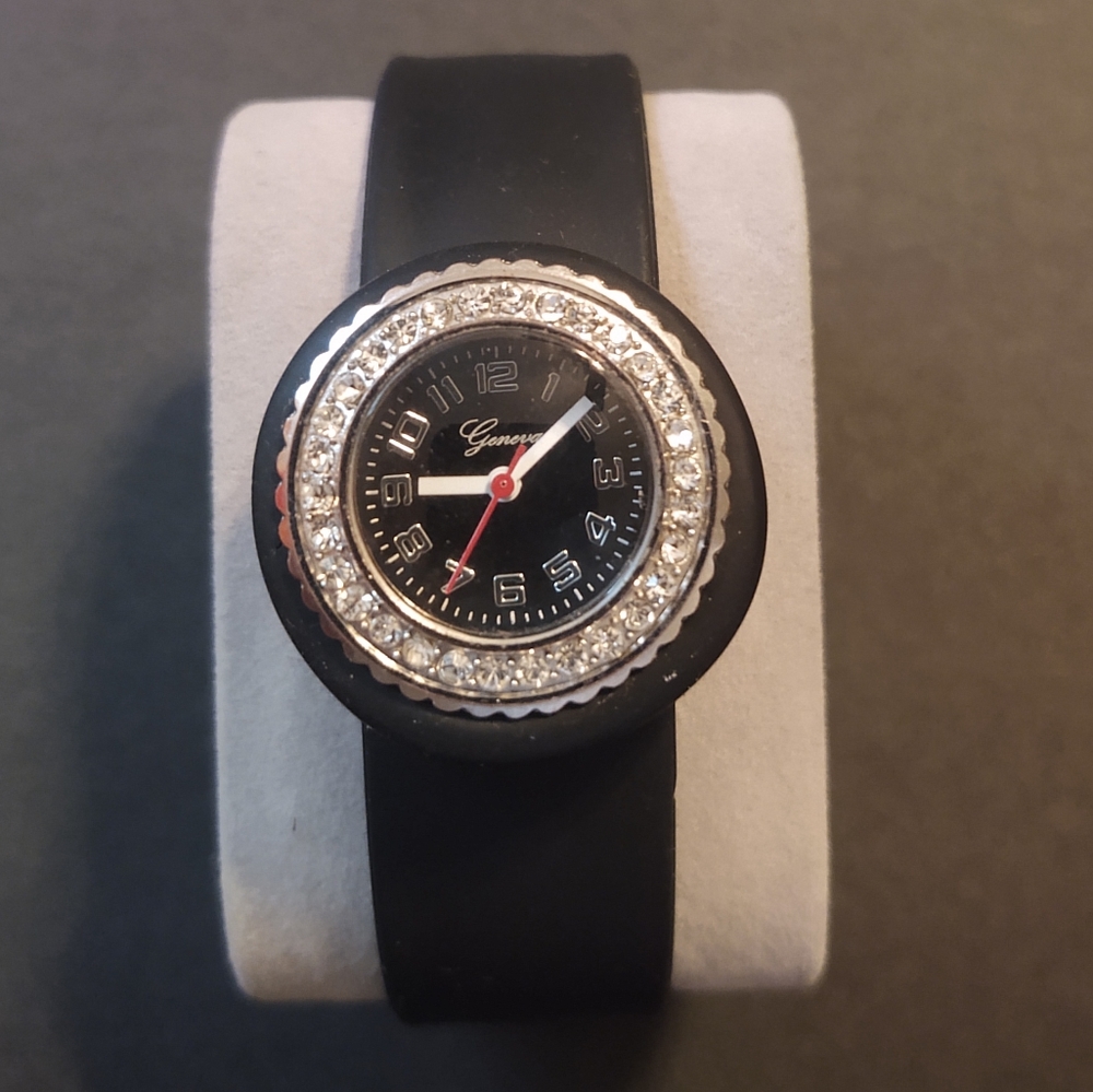 Geneva watch slap bracelet watch model 10496L-1